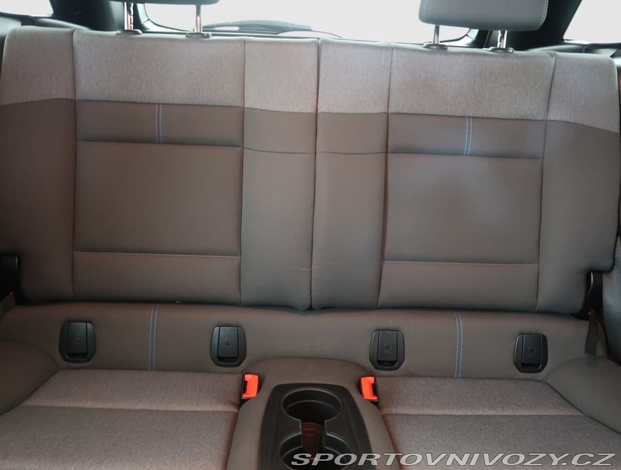 2020 BMW i3 - 10