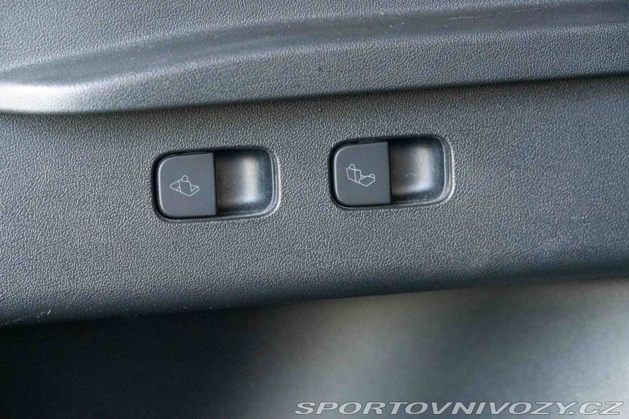 2023 Tesla MODEL Y - 19