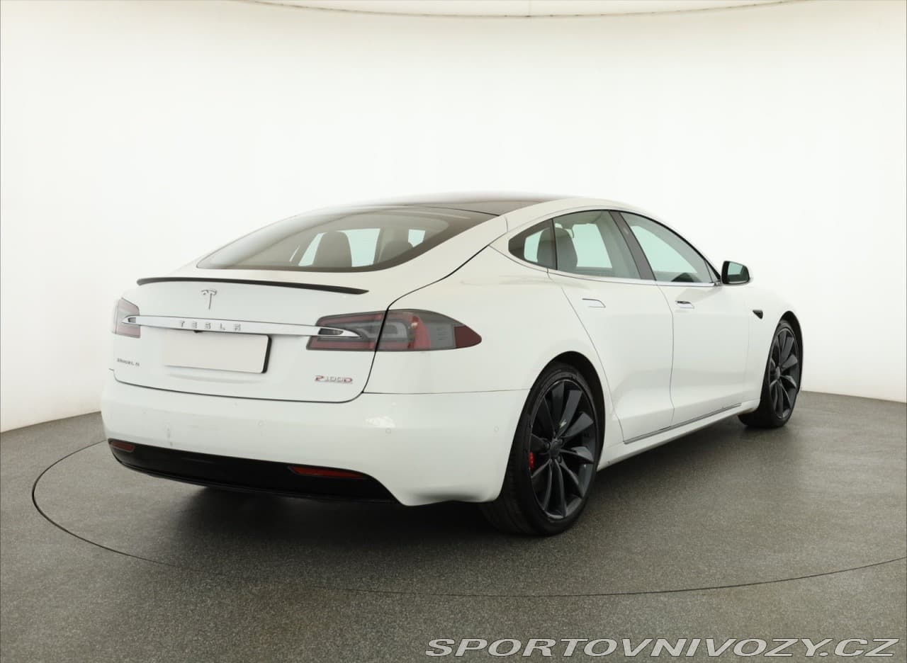 2017 Tesla MODEL S - 5