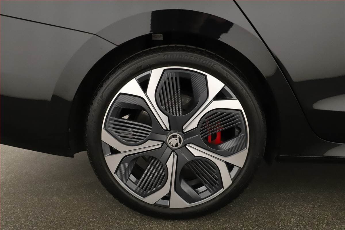 2025 Škoda OCTAVIA - 19