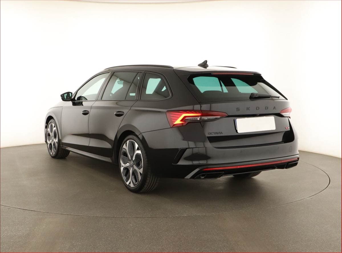 2025 Škoda OCTAVIA - 4