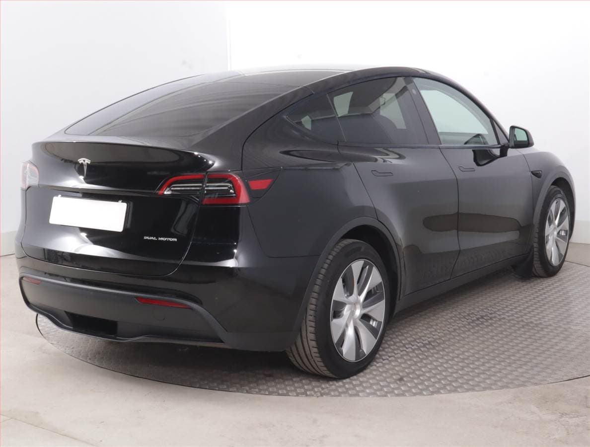 2023 Tesla MODEL Y - 5