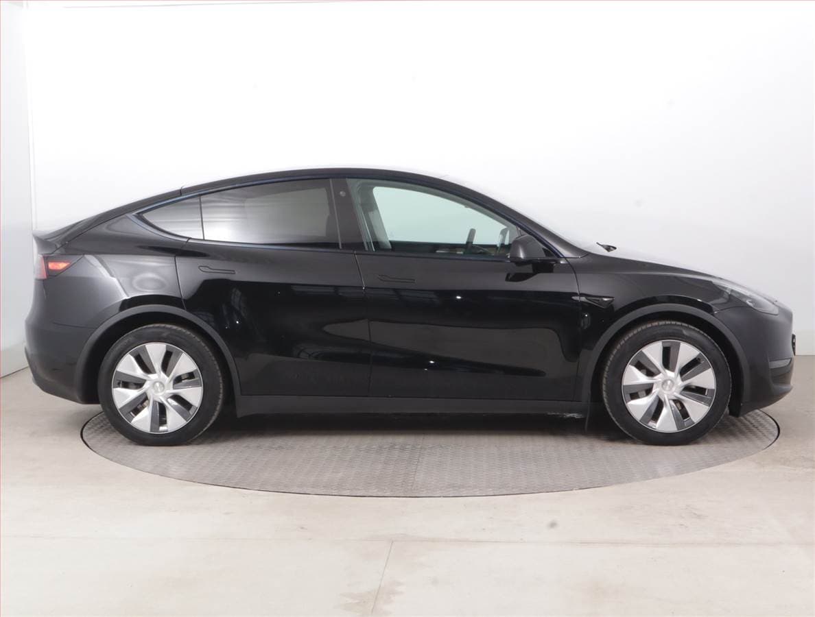 2023 Tesla MODEL Y - 6