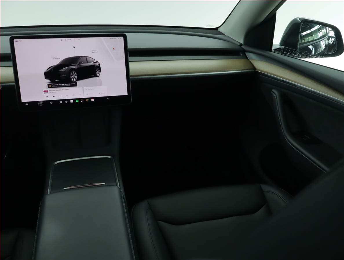 2023 Tesla MODEL Y - 8