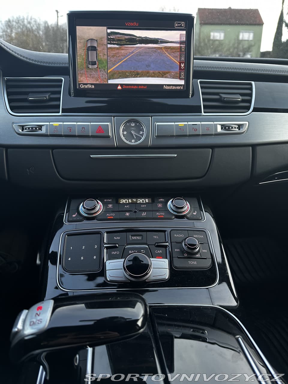 2017 Audi S8 - 10