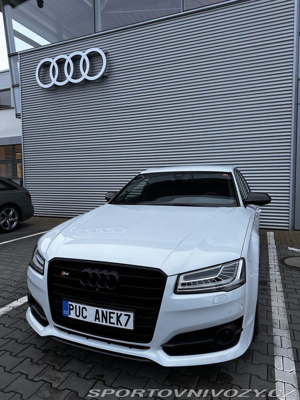 2017 Audi S8 - 3