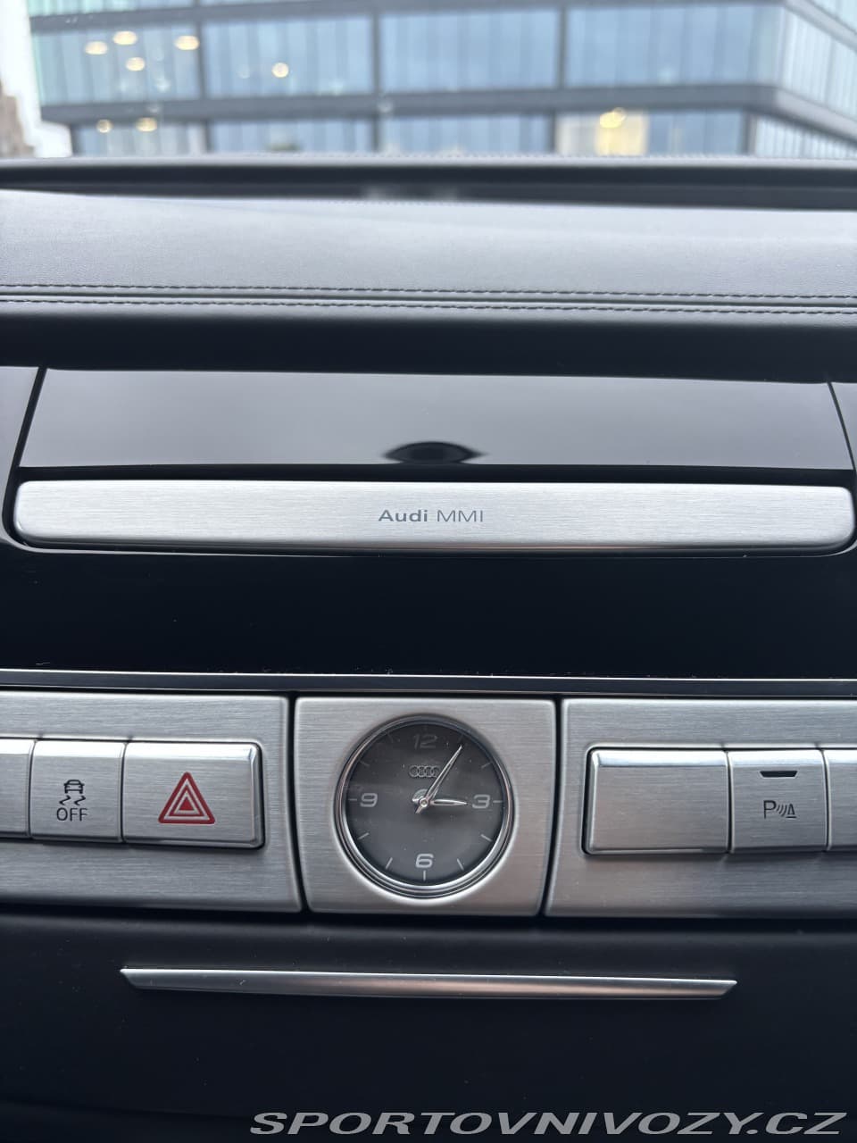 2017 Audi S8 - 9
