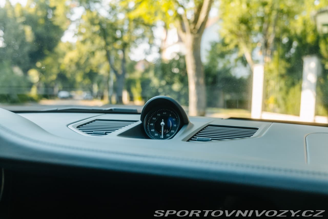 2023 Porsche 911 - 10