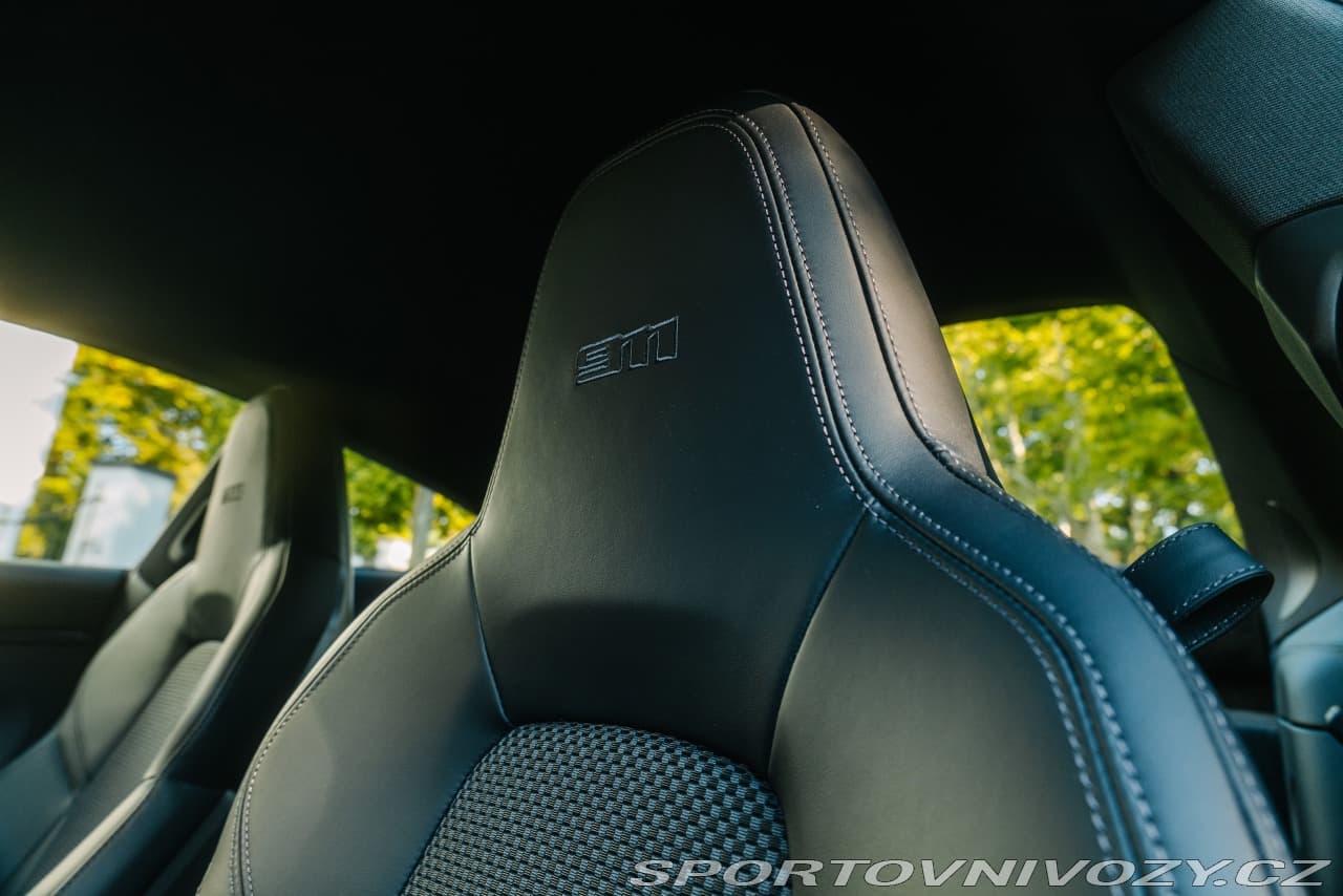 2023 Porsche 911 - 16