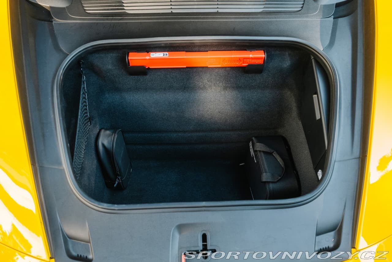 2023 Porsche 911 - 18