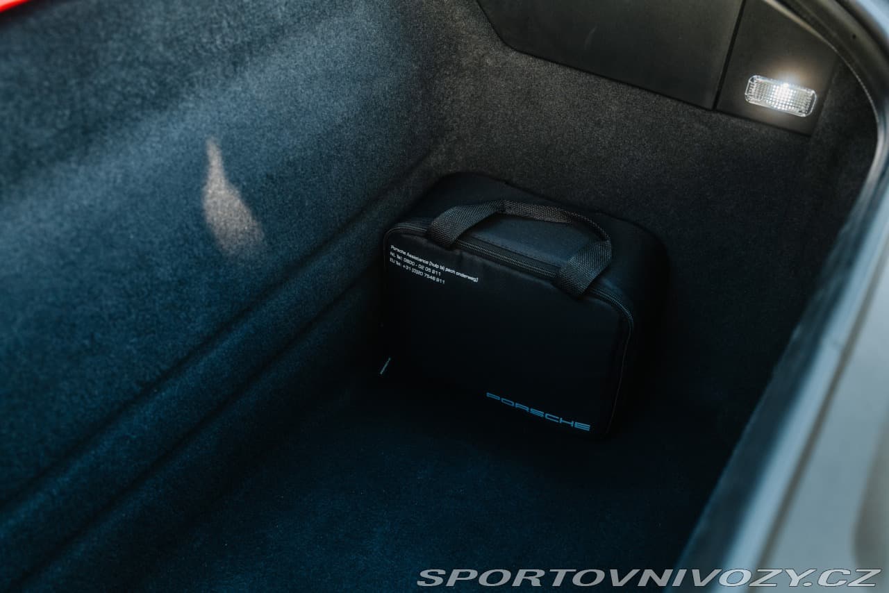 2023 Porsche 911 - 19