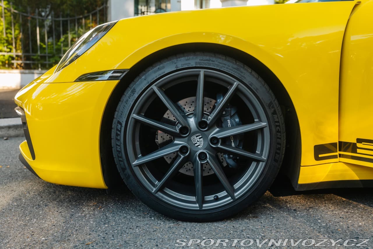 2023 Porsche 911 - 8