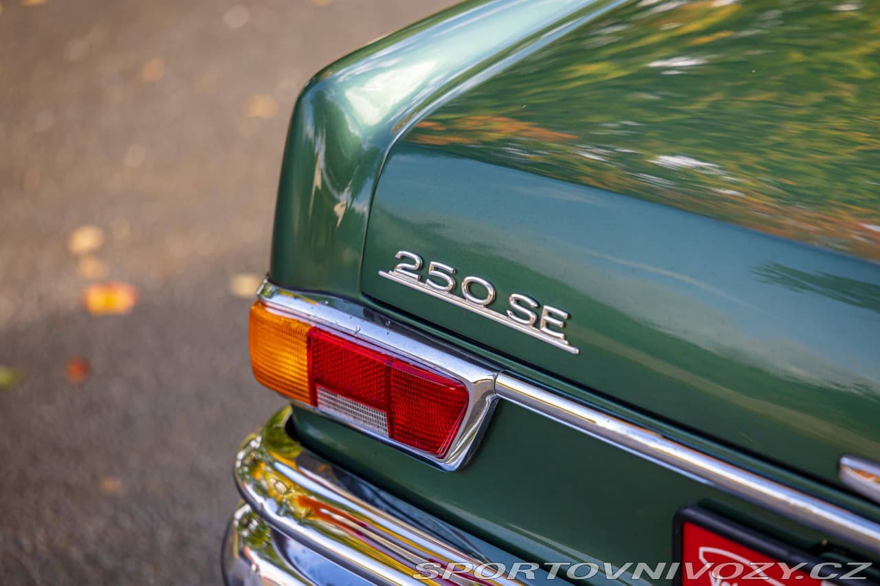 1967 Mercedes-Benz E-CLASS - 12
