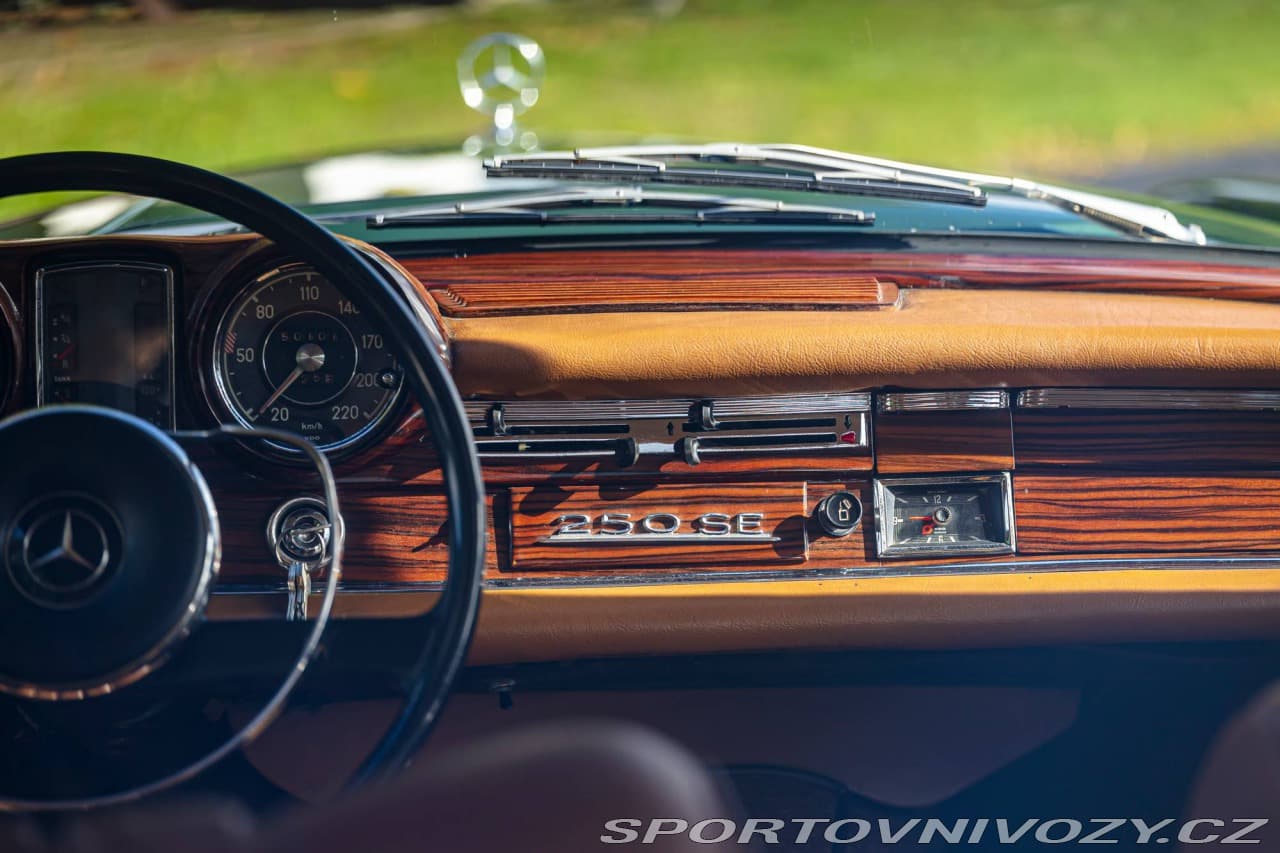 1967 Mercedes-Benz E-CLASS - 19