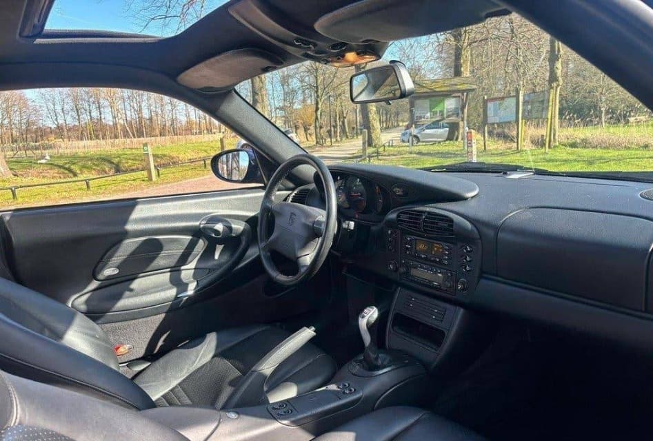 2000 Porsche 911 - 19