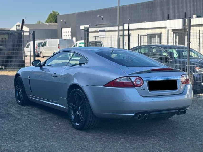 2006 Jaguar XK - 12