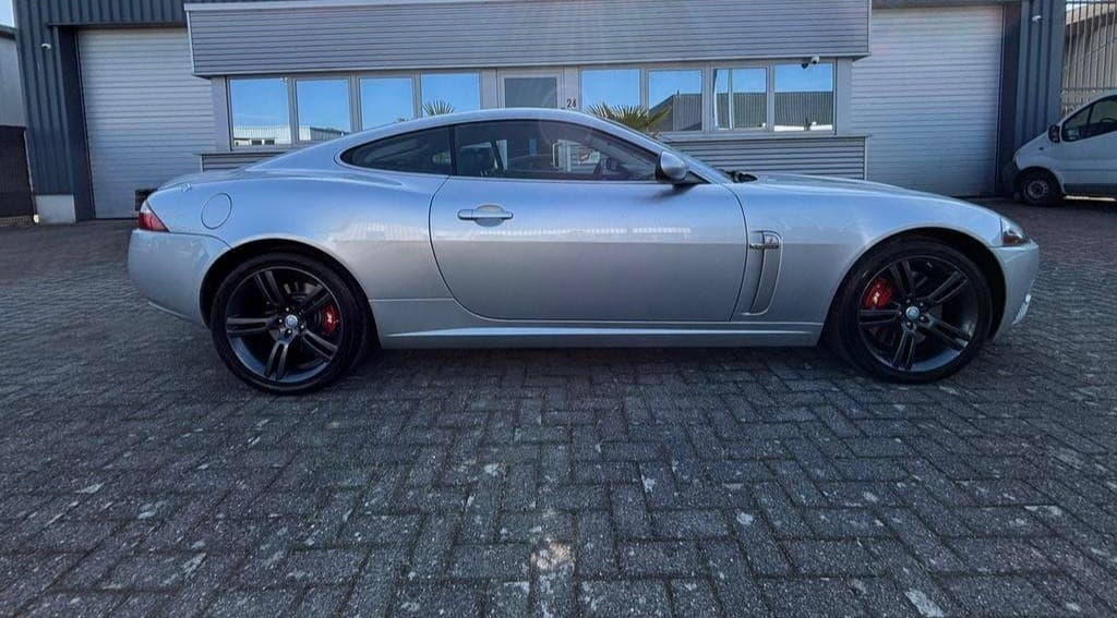 2006 Jaguar XK - 9