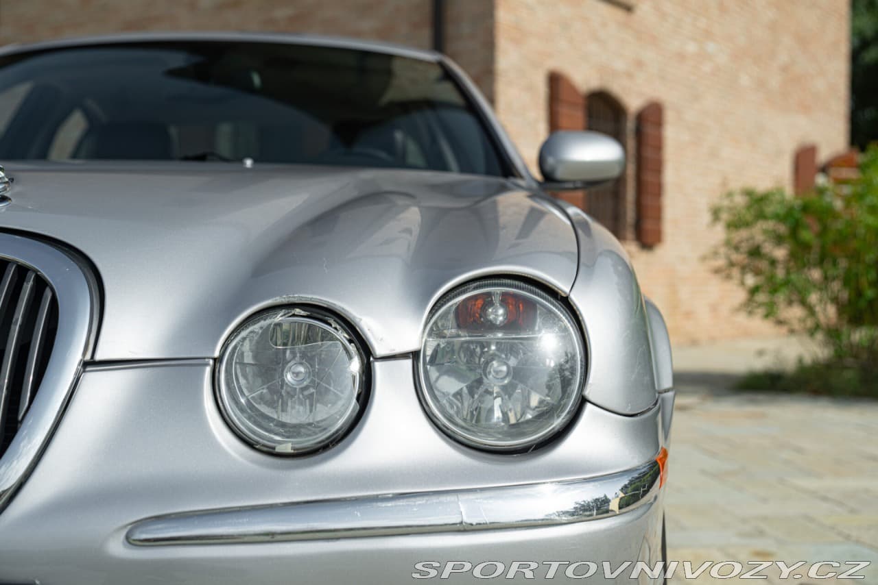 2004 Jaguar S-TYPE - 13