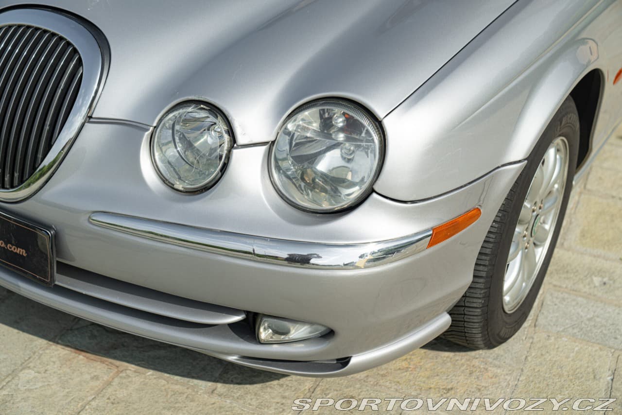 2004 Jaguar S-TYPE - 16
