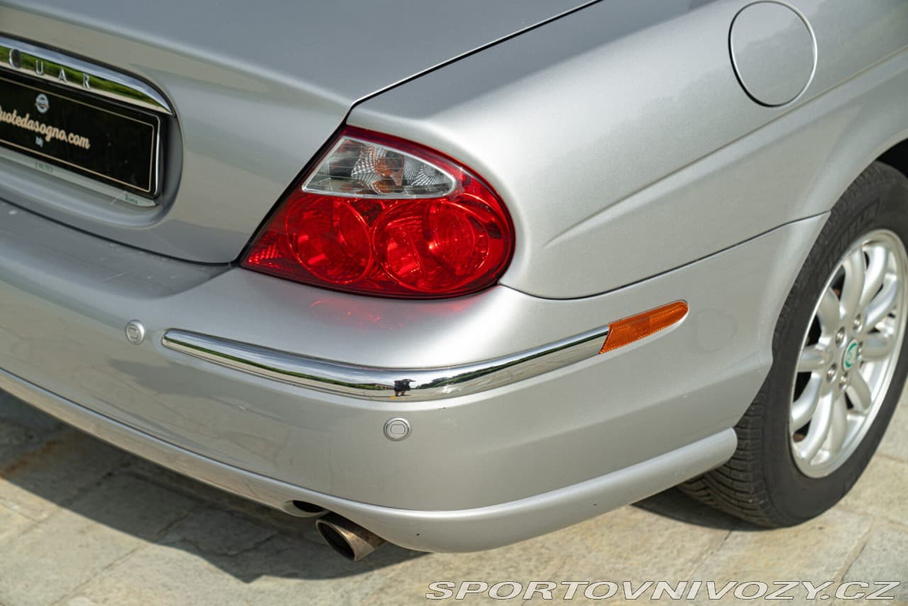 2004 Jaguar S-TYPE - 17