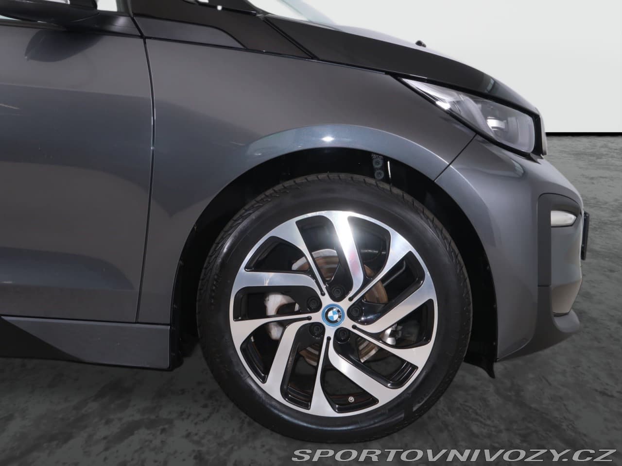 2020 BMW i3 - 15