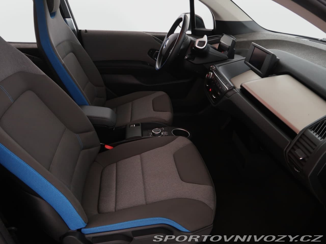 2020 BMW i3 - 9