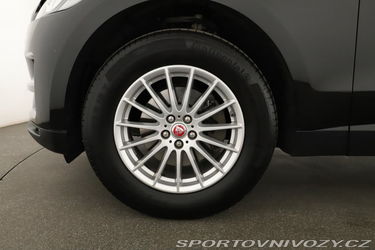 2018 Jaguar F-PACE - 12