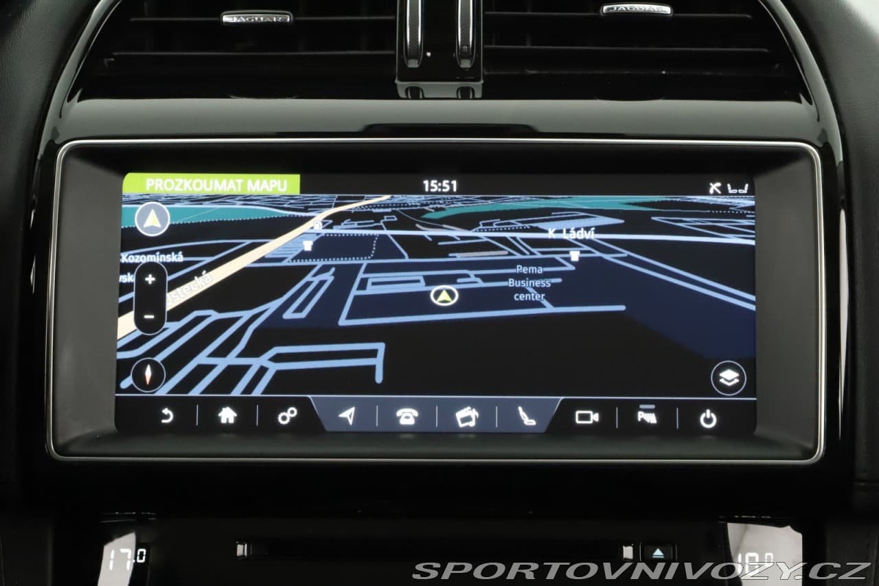 2018 Jaguar F-PACE - 13
