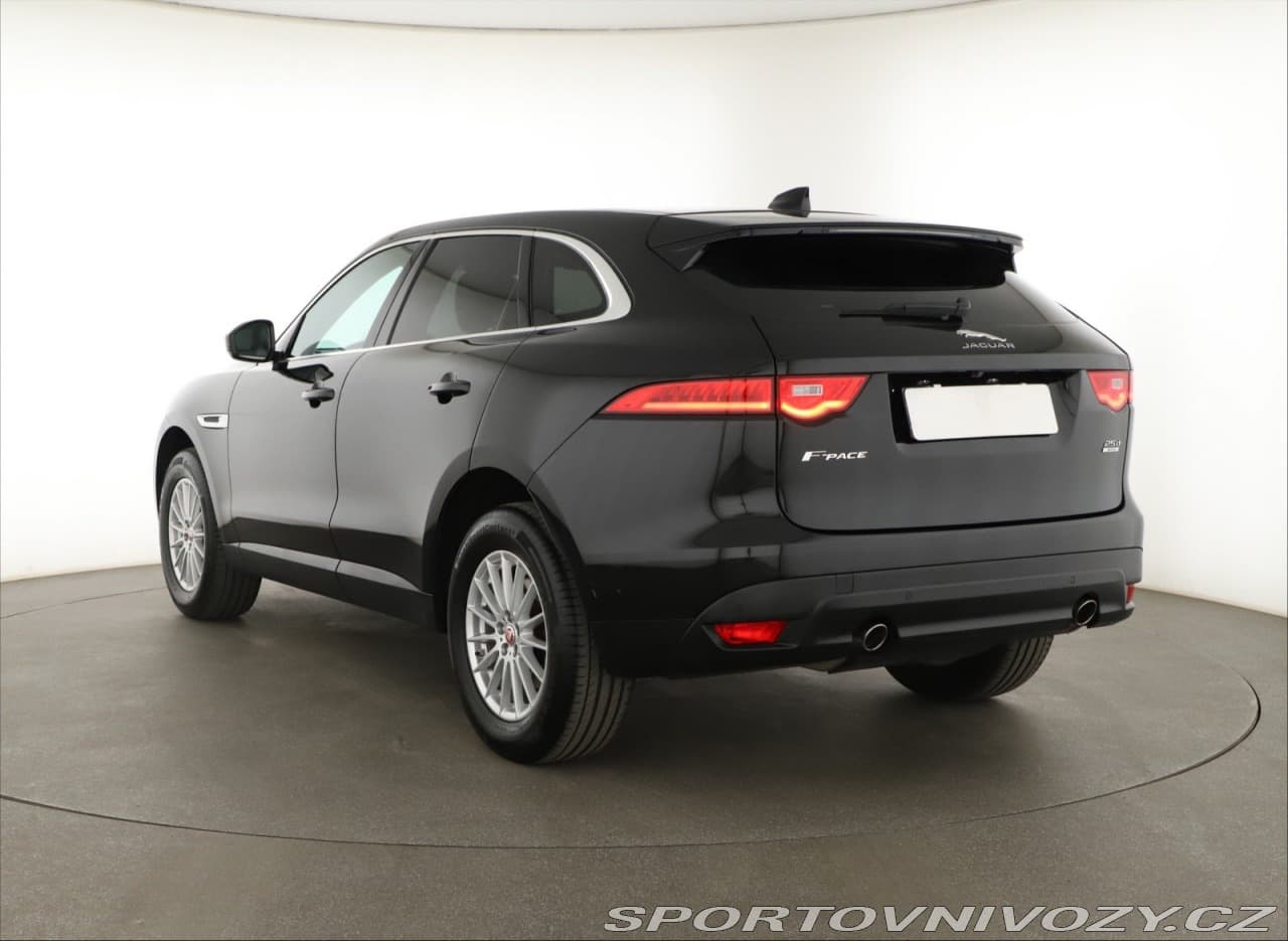 2018 Jaguar F-PACE - 4
