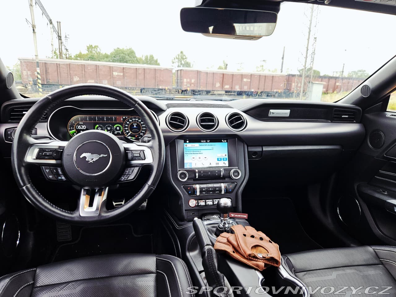 2018 Ford MUSTANG - 13