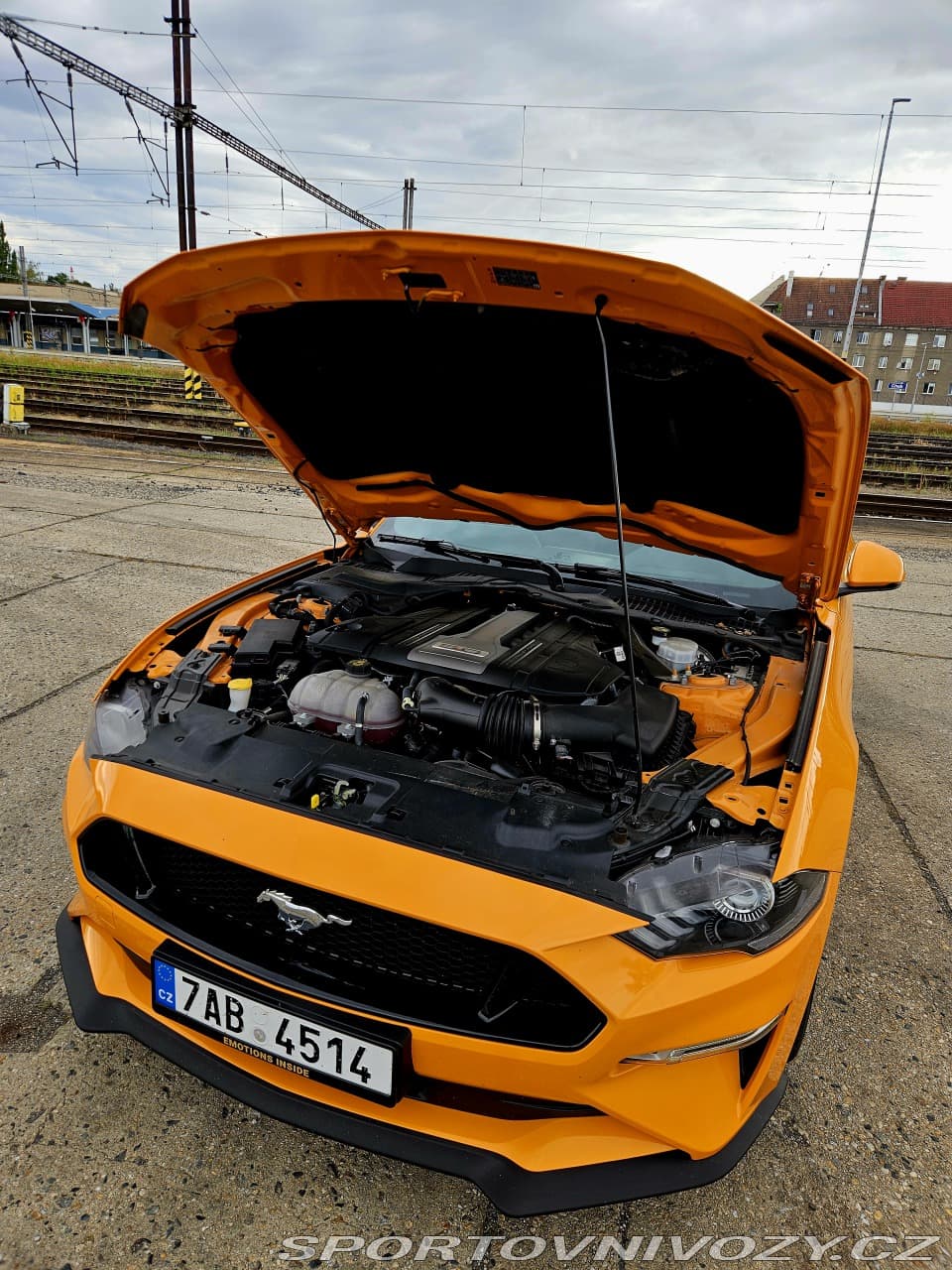 2018 Ford MUSTANG - 18