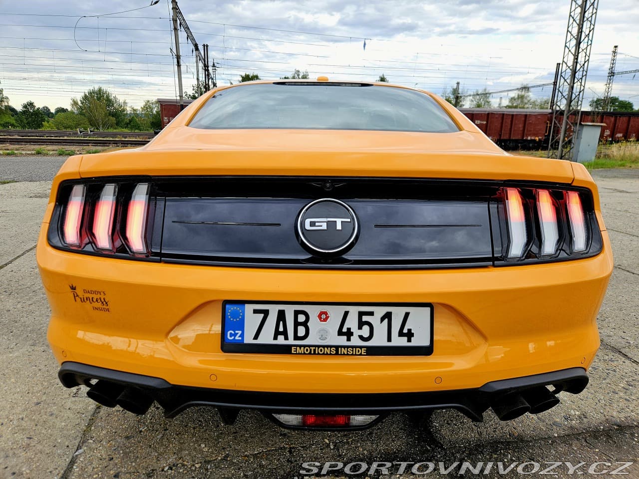 2018 Ford MUSTANG - 9
