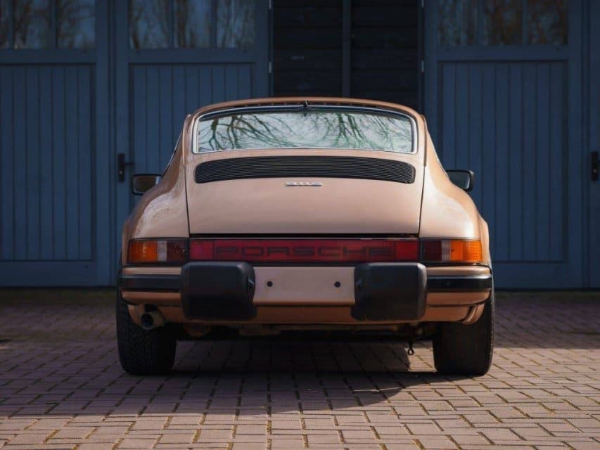 1976 Porsche 911 - 9