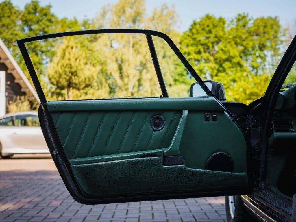 1988 Porsche 911 - 17