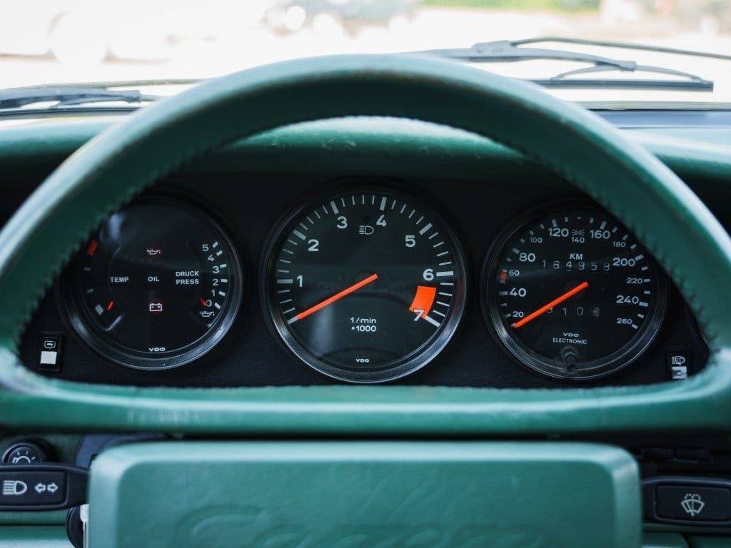 1988 Porsche 911 - 9