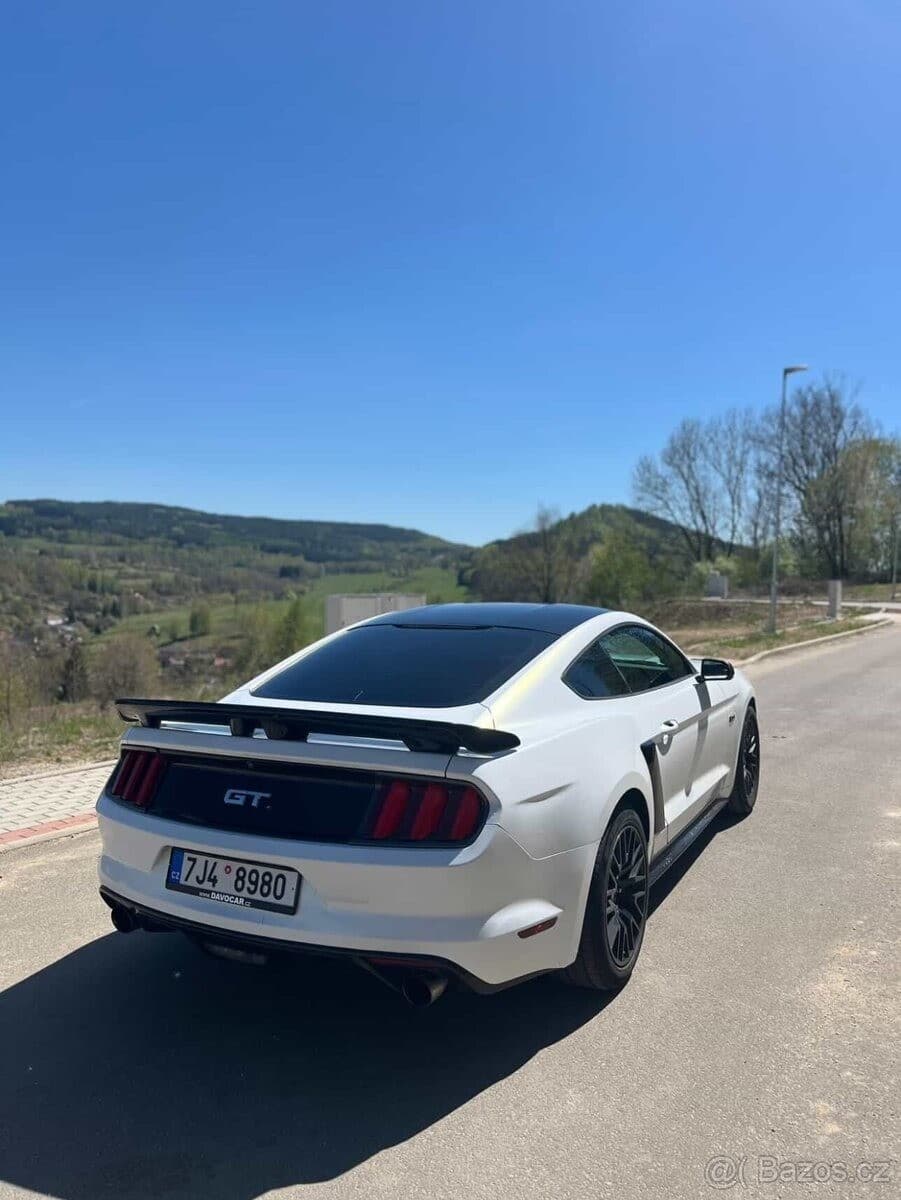 2016 Ford MUSTANG - 10