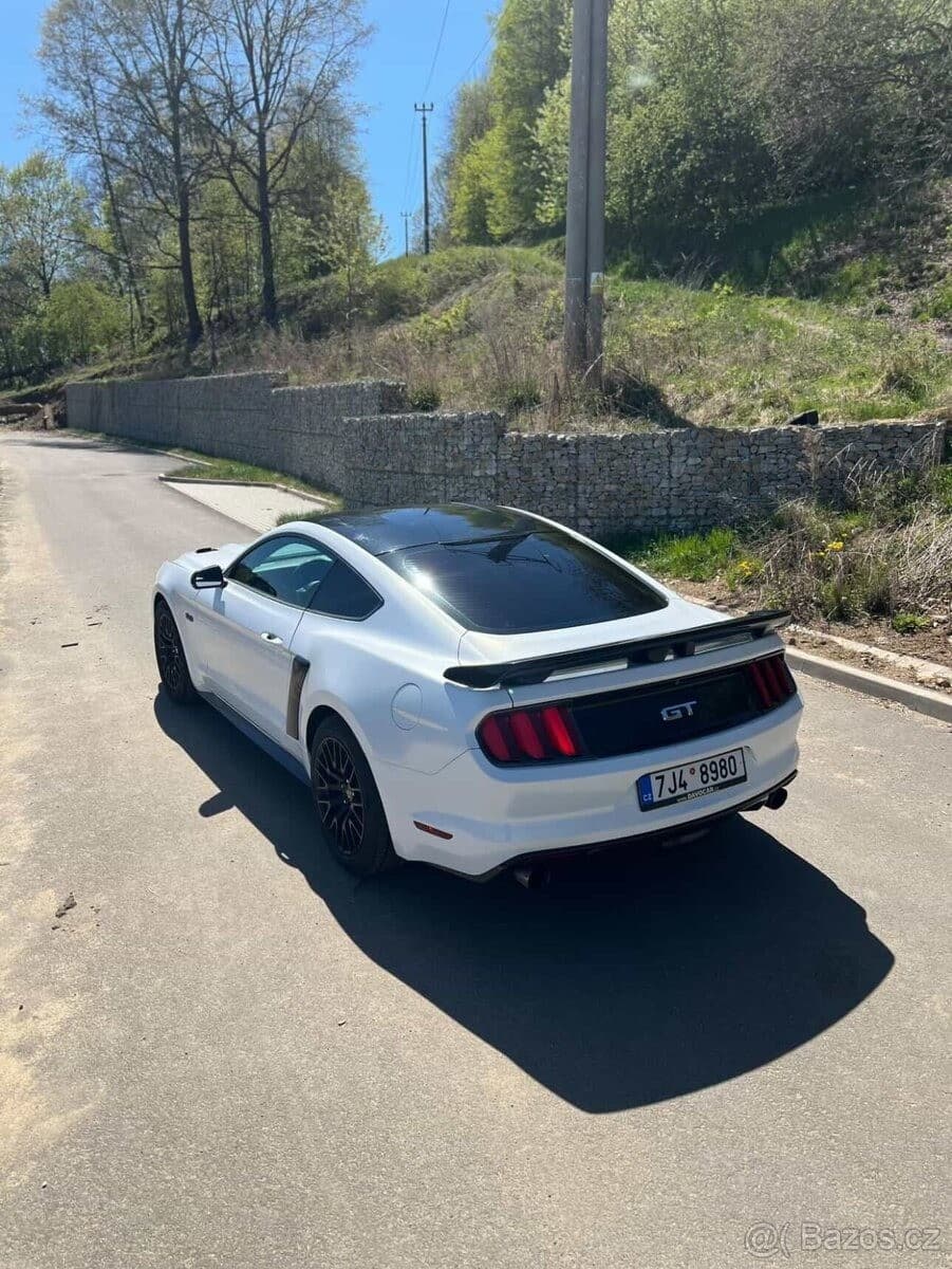 2016 Ford MUSTANG - 13