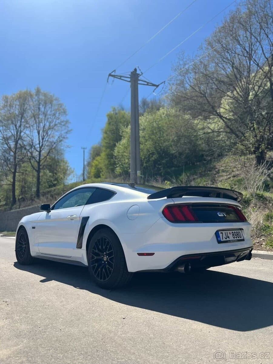2016 Ford MUSTANG - 9