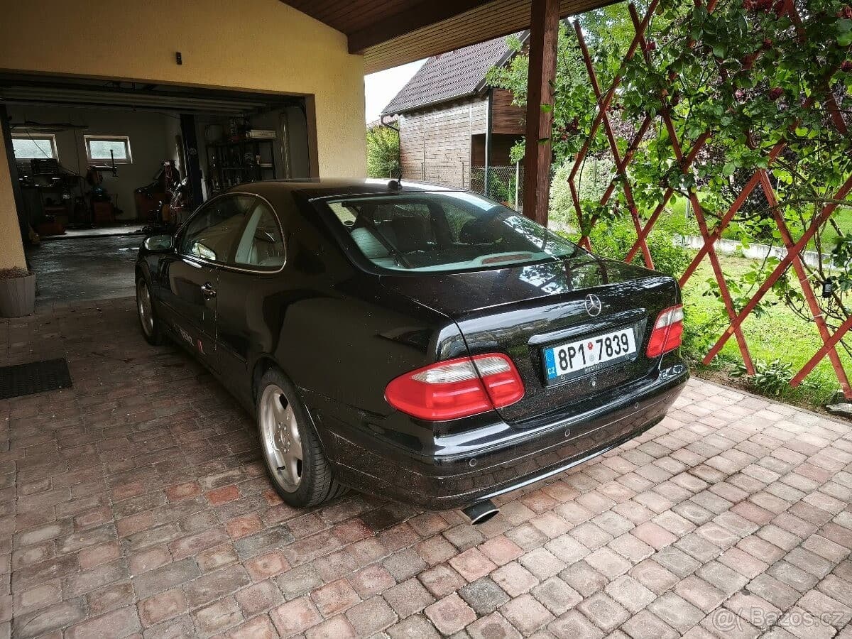 2000 Mercedes-Benz CLK - 2