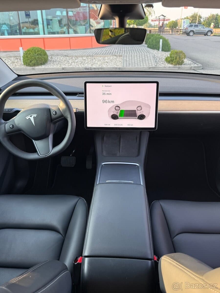 Tesla MODEL Y - 14