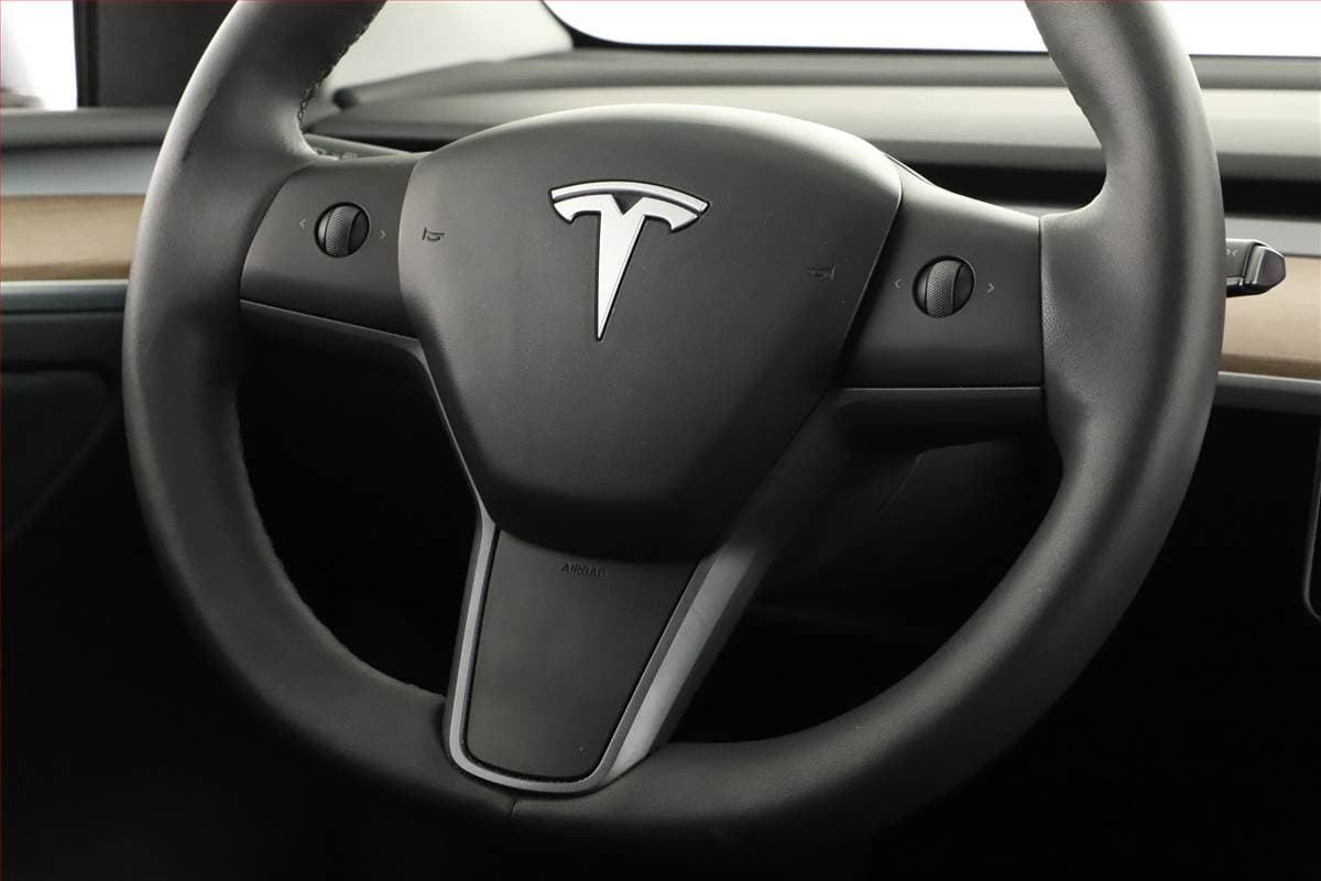 2023 Tesla MODEL Y - 20