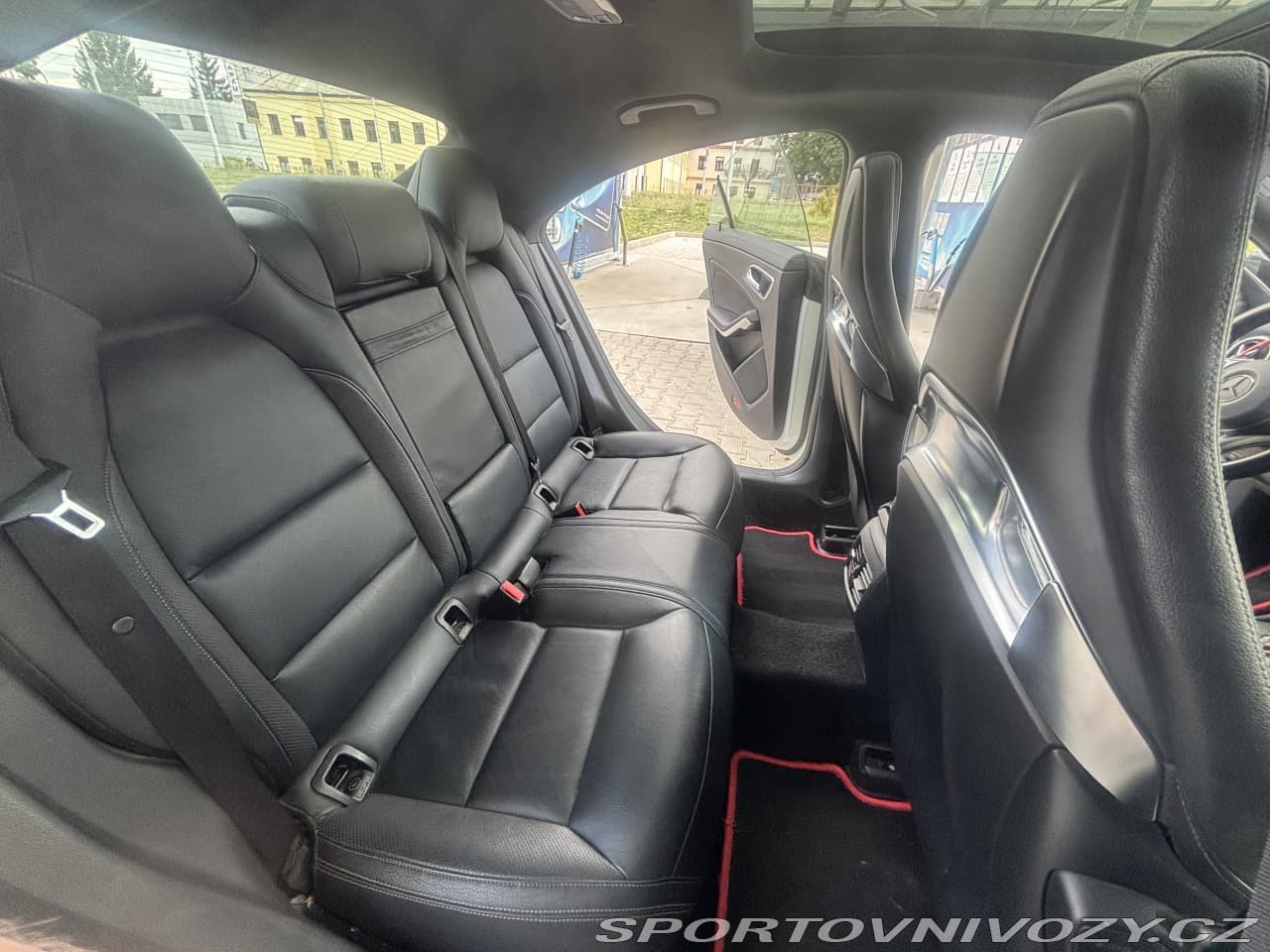 2015 Mercedes-Benz CLA - 10