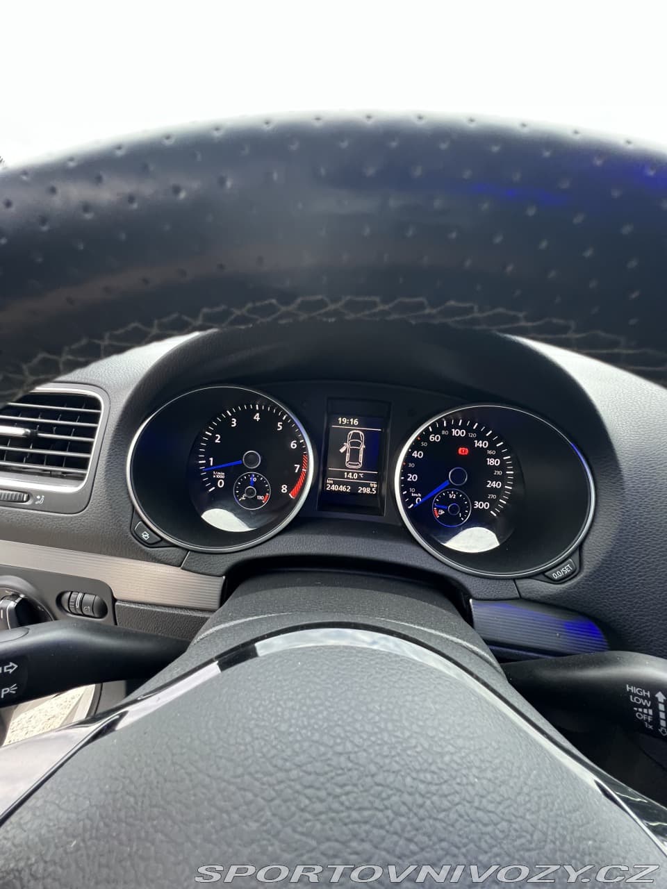 2010 Volkswagen GOLF - 9