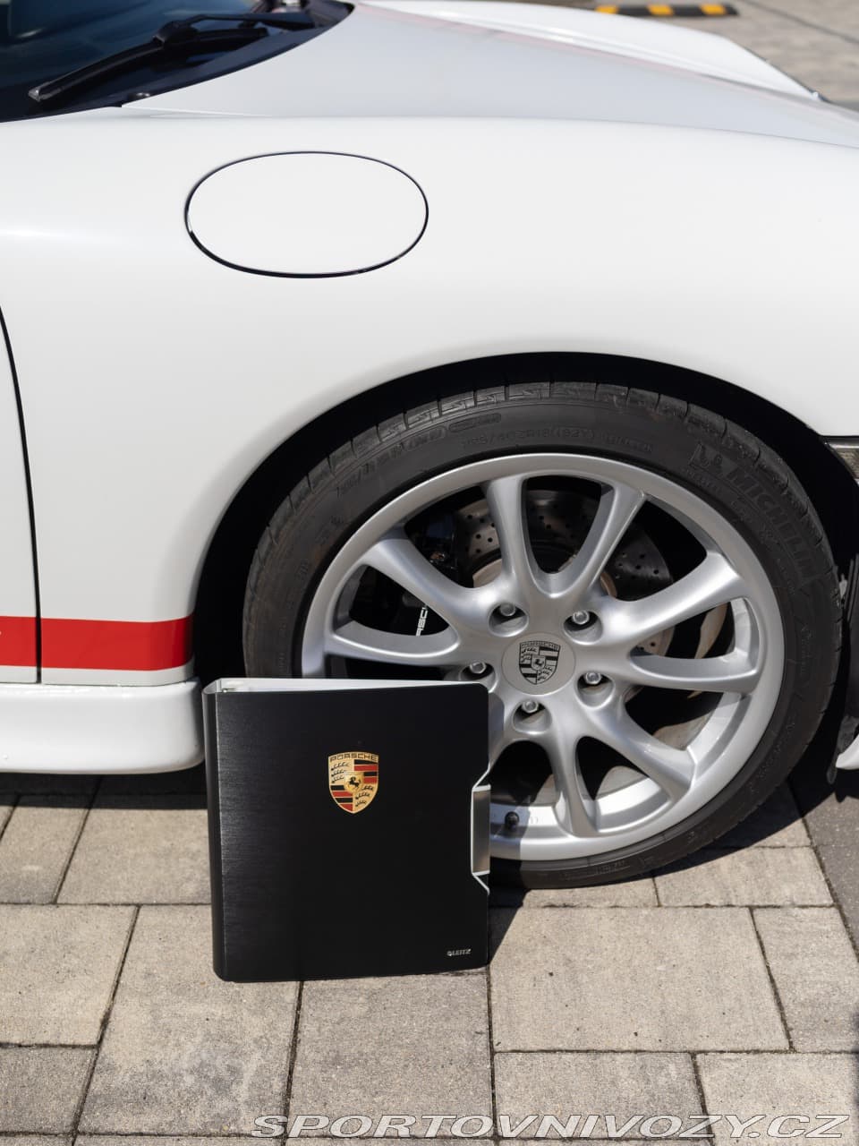 2002 Porsche 911 - 9