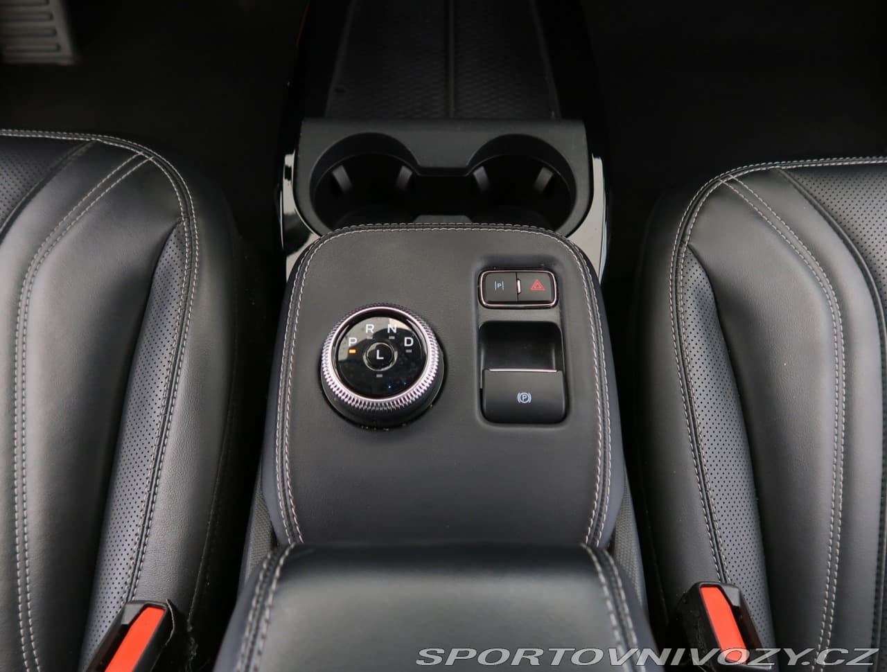 2021 Ford MUSTANG - 13