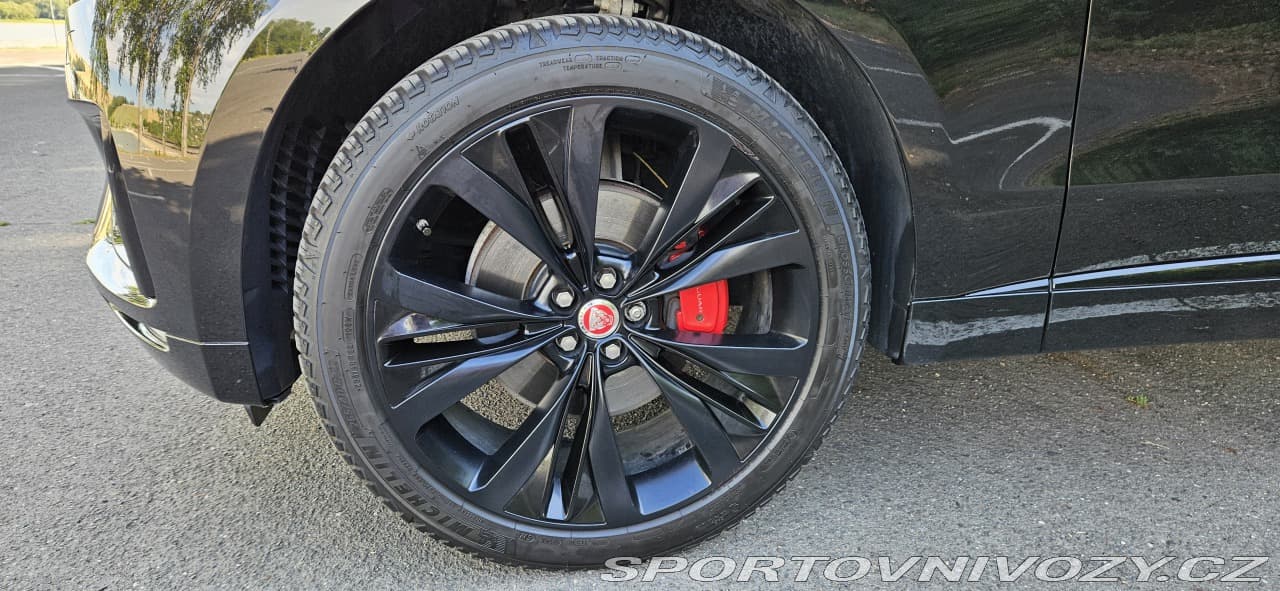 2017 Jaguar F-PACE - 7