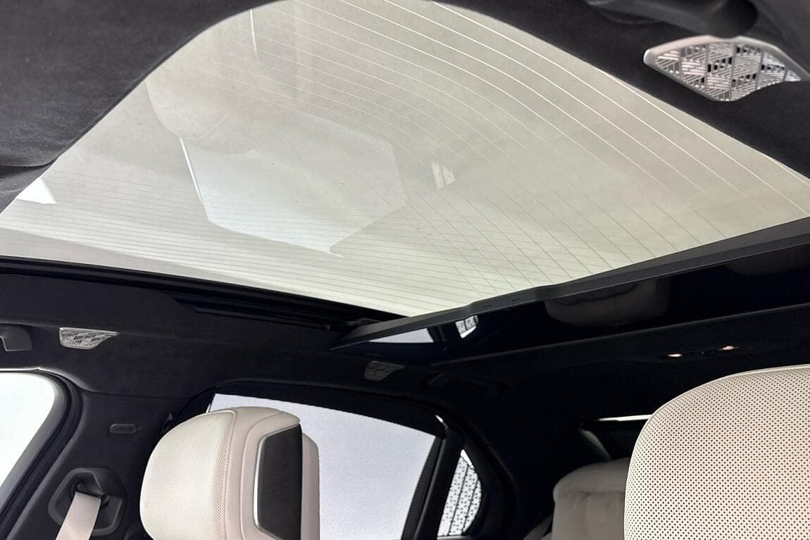 2022 BMW I7 - 17