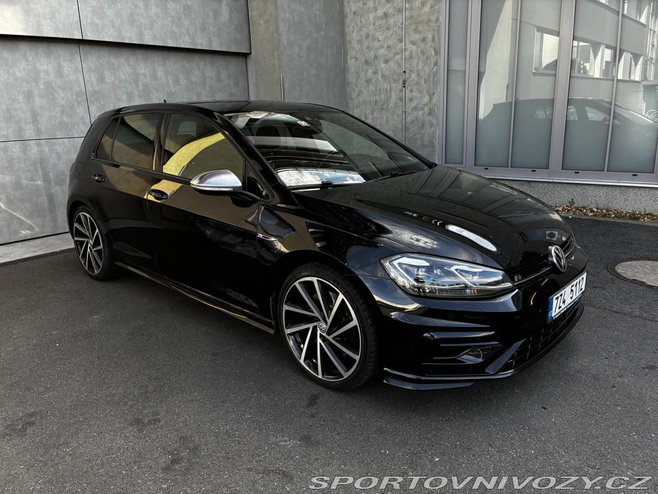 2017 Volkswagen GOLF - 17