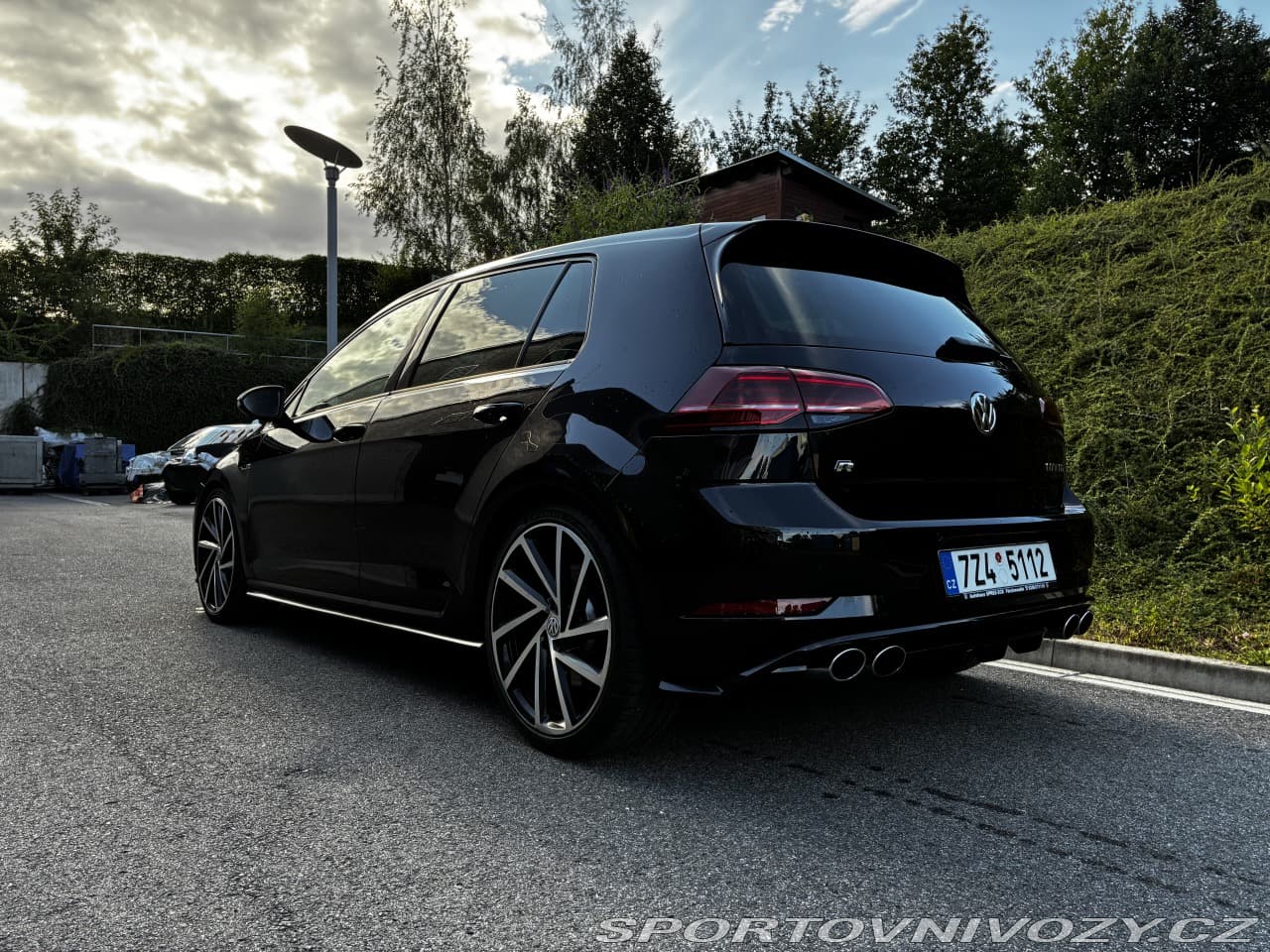 2017 Volkswagen GOLF - 3