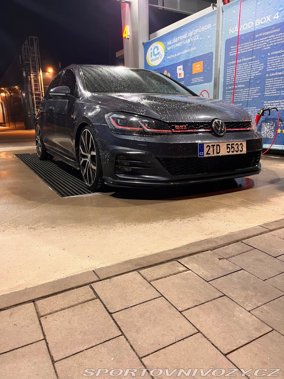 2017 Volkswagen GOLF - 9